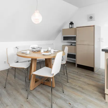 Gertrude 109 - Hafenblick